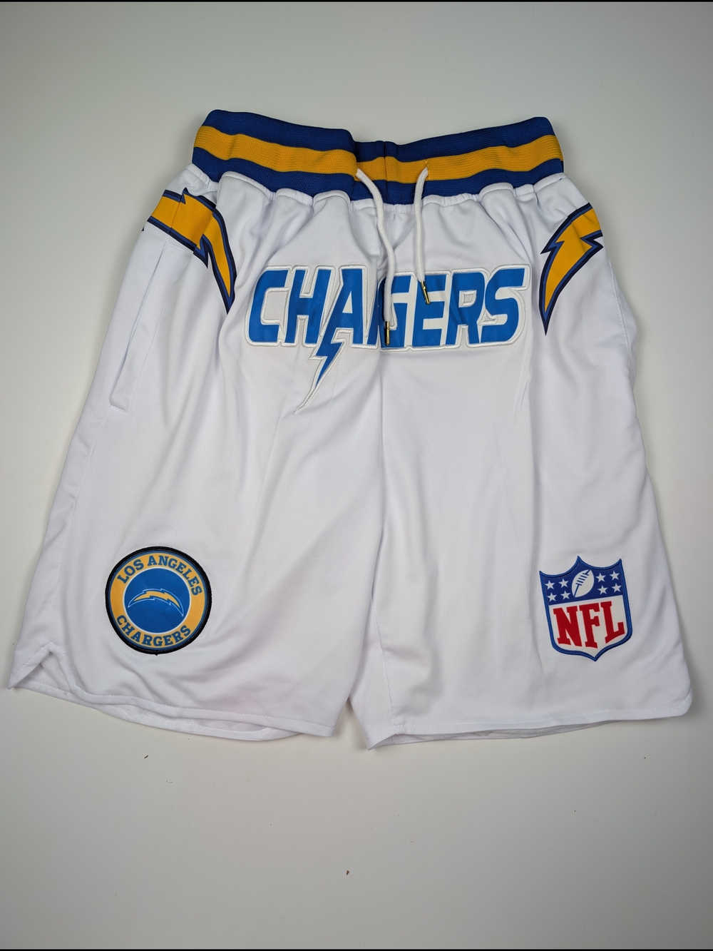 Los Angeles Chargers White Basketball Shorts Mens Size L Retro Streetwear